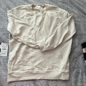 Lululemon sweatshirt in size 6.